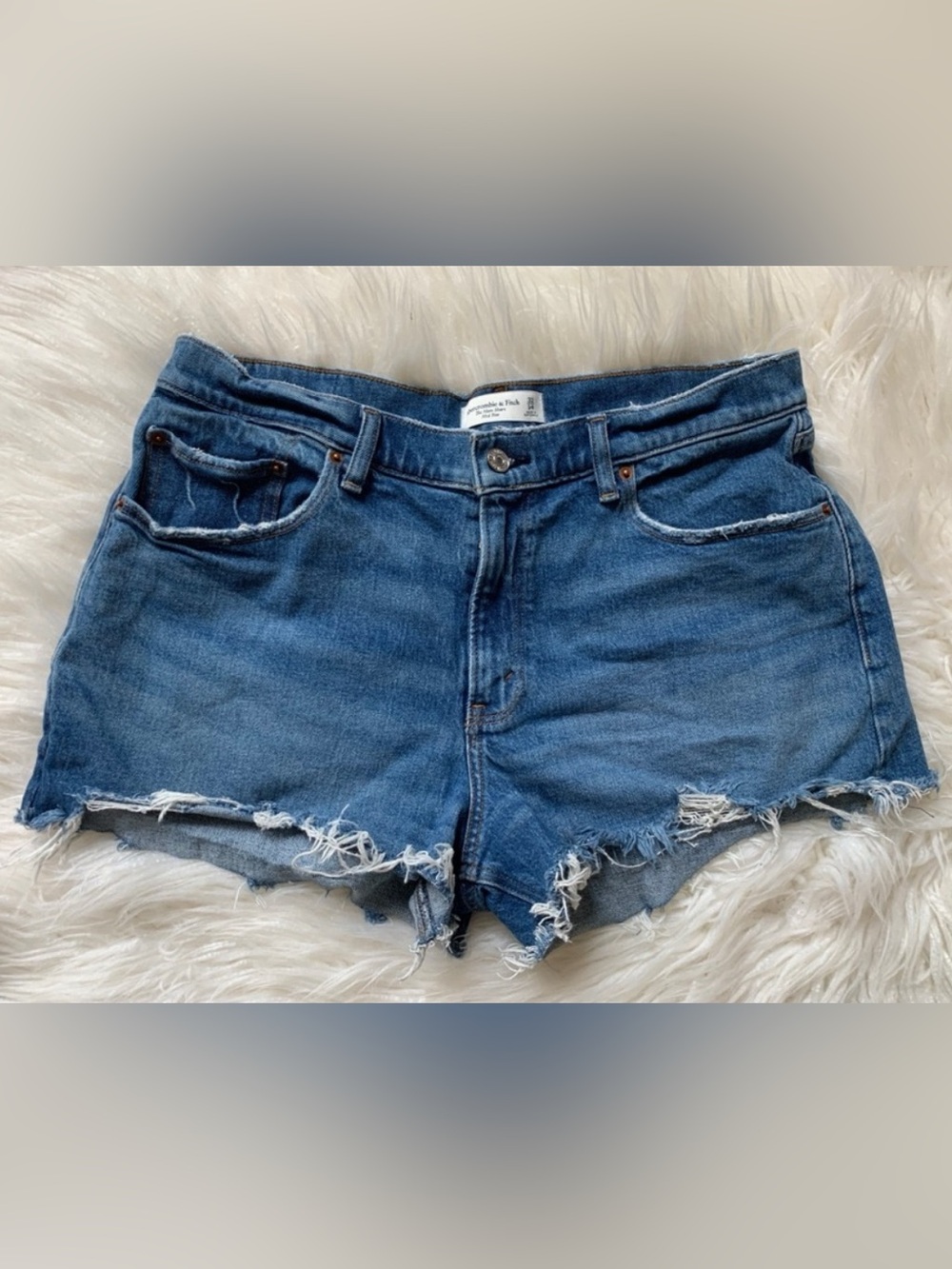 Abercrombie & Fitch Mid Rise Mom Short Jean Shorts Raw Hem Blue Size 32